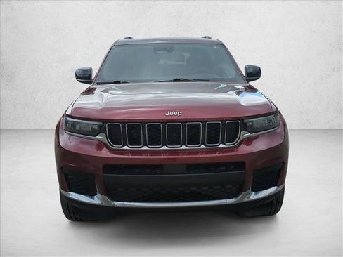 Used 2024 Jeep Grand Cherokee L Laredo RWD image 2