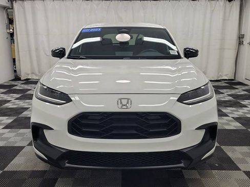 Used 2023 Honda HR-V Sport image 2