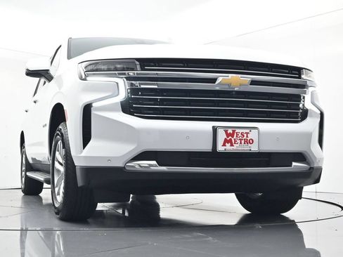 Used 2022 Chevrolet Tahoe LT w/ Luxury Package AWD/4WD image 37