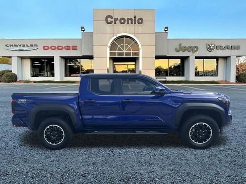 Used 2025 Toyota Tacoma TRD Off-Road w/ TRD Off Road Premium Package image 2