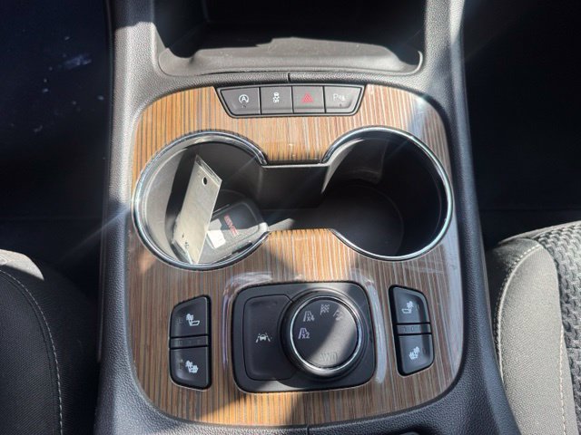 Used 2023 GMC Acadia SLE w/ Driver Convenience Package AWD/4WD image 32