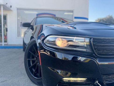 Used 2015 Dodge Charger R/T image 16
