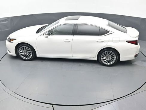 Used 2021 Lexus ES 300h w/ Accessory Package image 45