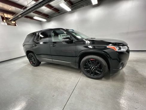 Certified 2018 Chevrolet Traverse Premier w/ Redline Edition AWD/4WD image 9