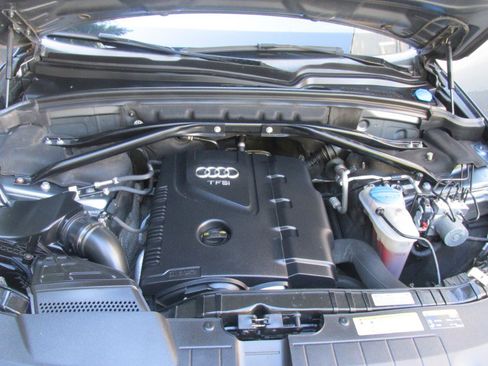 Used 2016 Audi Q5 2.0T Premium Plus w/ Technology Package image 40