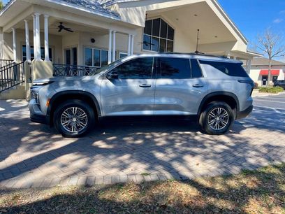 Used 2024 Chevrolet Traverse LT