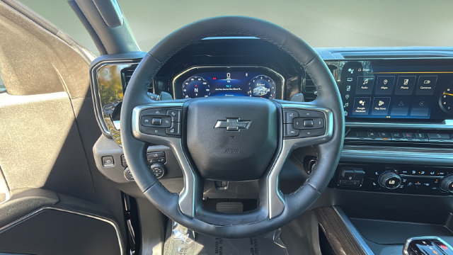 Used 2023 Chevrolet Silverado 1500 RST w/ Z71 Off-Road Package AWD/4WD image 12