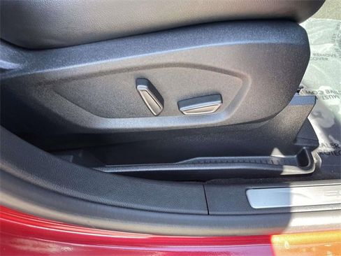 Used 2024 Ford Edge Titanium image 29