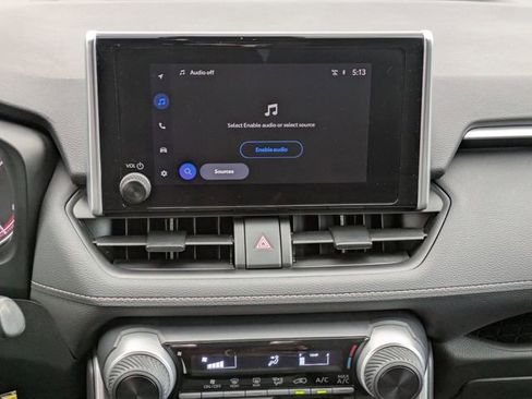 Used 2021 Toyota RAV4 XLE Premium image 16