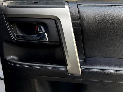 Used 2019 Toyota 4Runner SR5 Premium image 24