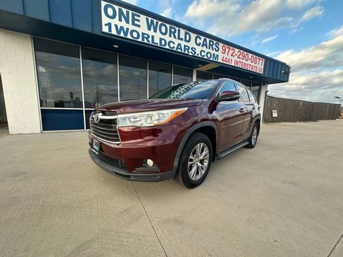 Used 2015 Toyota Highlander XLE image 1