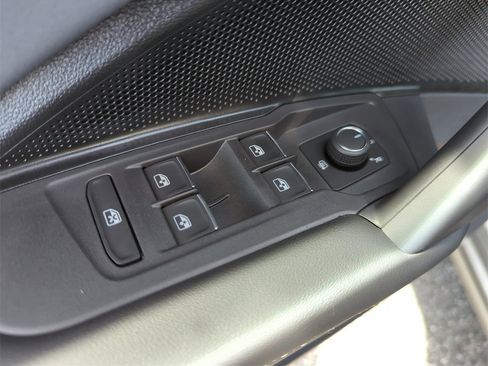 New 2026 Volkswagen Tiguan SE R-Line image 27