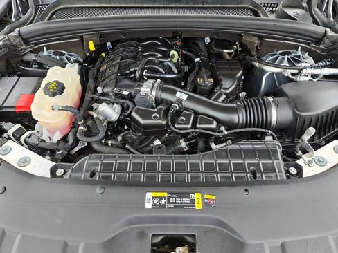 Used 2025 Jeep Grand Cherokee L Laredo RWD image 35