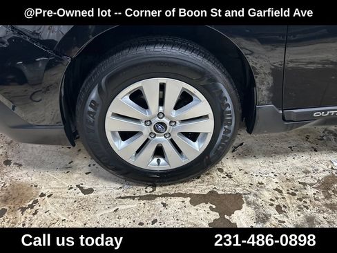 Used 2019 Subaru Outback 2.5i Premium AWD/4WD image 11