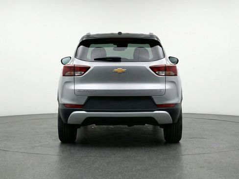 Used 2025 Chevrolet TrailBlazer LT w/ Driver Confidence Package AWD/4WD image 7