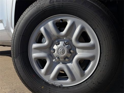 New 2026 Toyota Tundra SR image 9