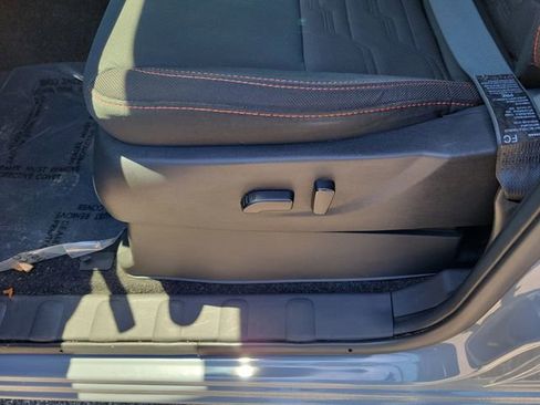 Used 2024 Nissan Frontier PRO-4X w/ Technology Package image 12