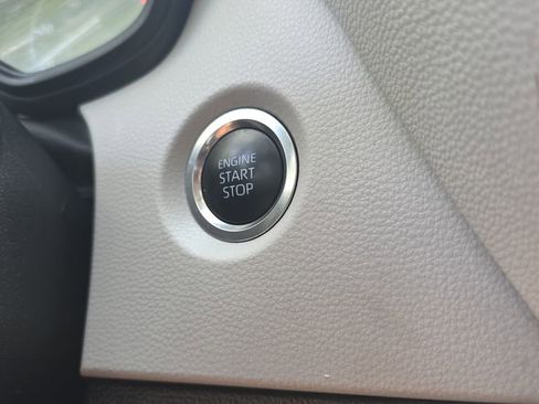 Used 2025 Toyota Corolla LE w/ Convenience Package FWD image 23