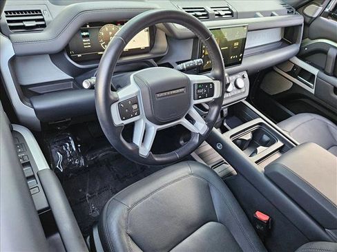 Used 2023 Land Rover Defender 130 SE AWD/4WD image 10
