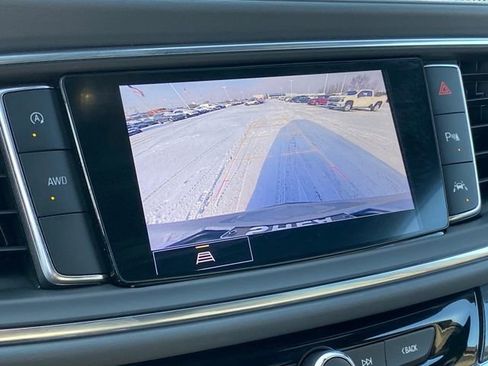 Used 2023 Buick Enclave Essence w/ Sport Touring Edition image 10