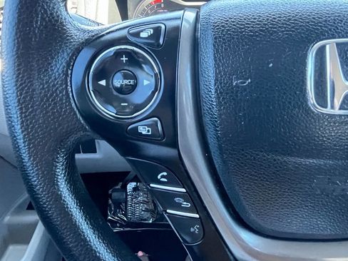 Used 2017 Honda Pilot EX image 37