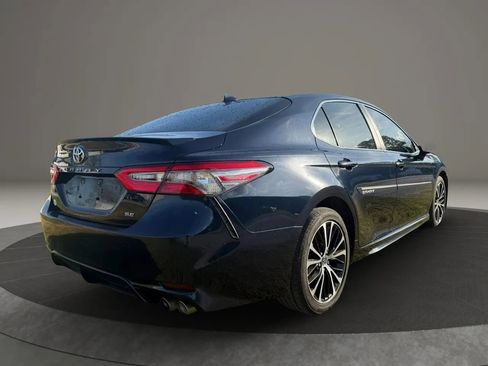 Used 2019 Toyota Camry SE w/ Convenience Package image 5