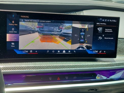 Certified 2023 BMW i7 xDrive60 AWD/4WD image 22