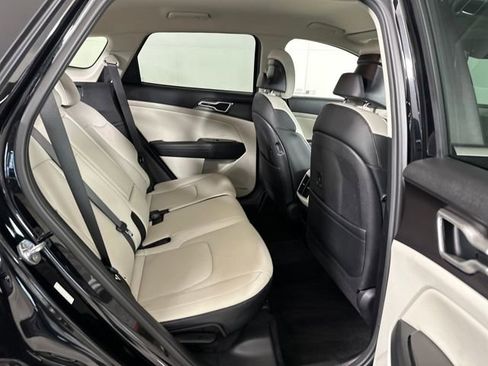 Used 2023 Kia Sportage EX image 27