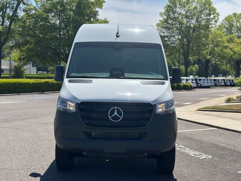 New 2025 Mercedes-Benz Sprinter 2500 image 3