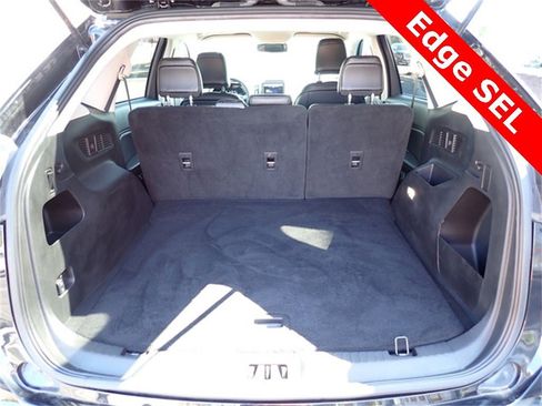 Used 2024 Ford Edge SEL image 6
