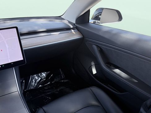 Used 2018 Tesla Model 3 Long Range image 54