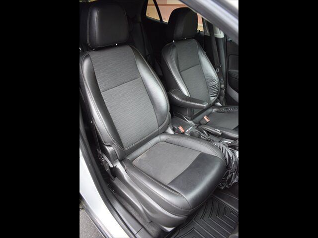 Used 2016 Buick Encore FWD image 30