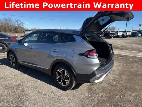 Used 2024 Kia Sportage LX image 4