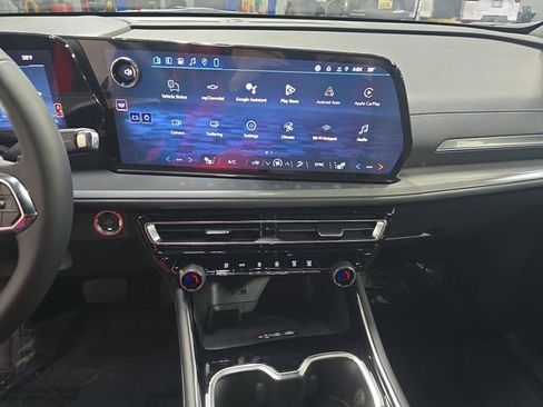 New 2026 Chevrolet Traverse LT w/ Sun and Wheel Package image 24