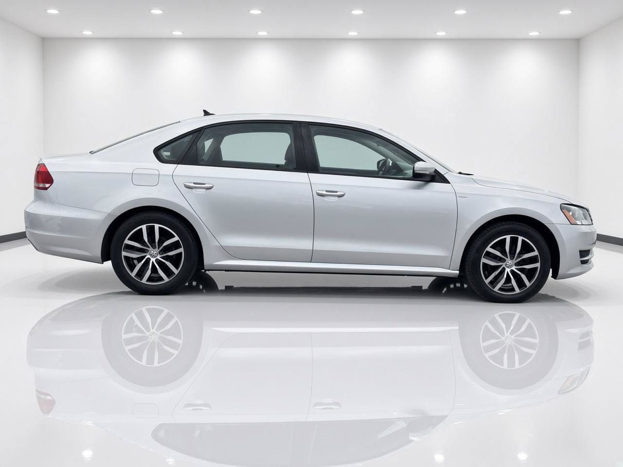 Used 2015 Volkswagen Passat 1.8T Wolfsburg Edition FWD image 7