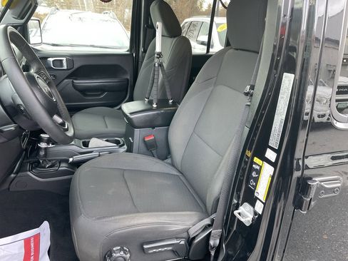 Used 2023 Jeep Wrangler Sport S image 21