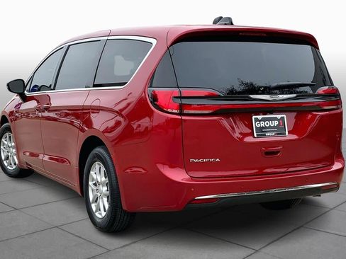 New 2026 Chrysler Pacifica Select image 12