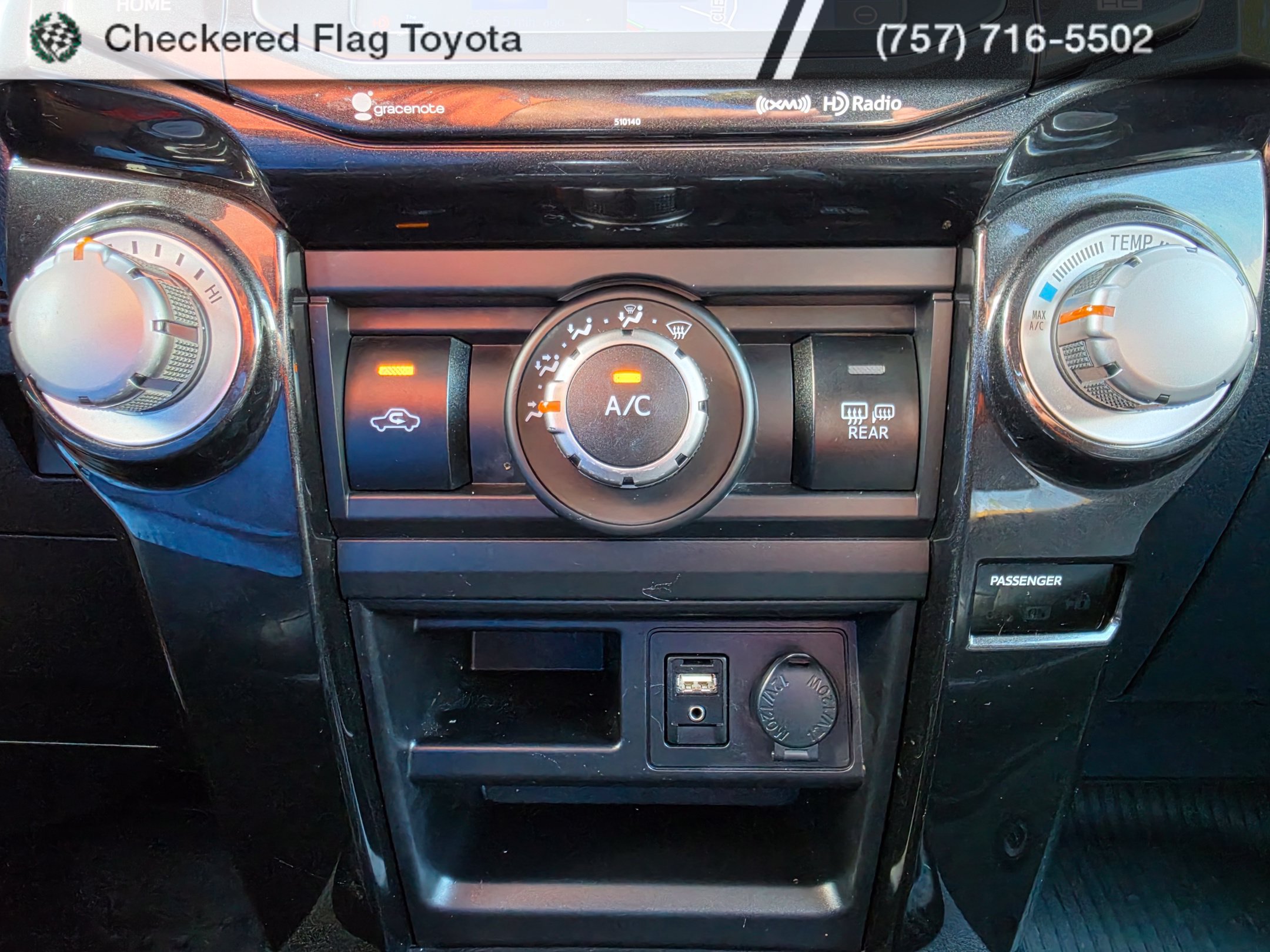Used 2018 Toyota 4Runner TRD Off-Road Premium w/ TRD Performance Package AWD/4WD image 18