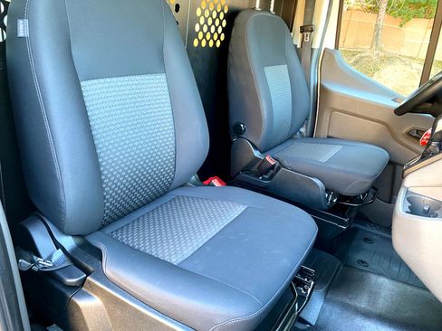 Used 2024 Ford Transit 250 Low Roof w/ Exterior Upgrade Package image 33