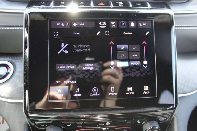 Used 2024 Jeep Grand Cherokee Altitude AWD/4WD image 18