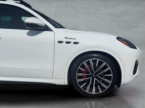 Certified 2023 Maserati Grecale Modena AWD/4WD image 8