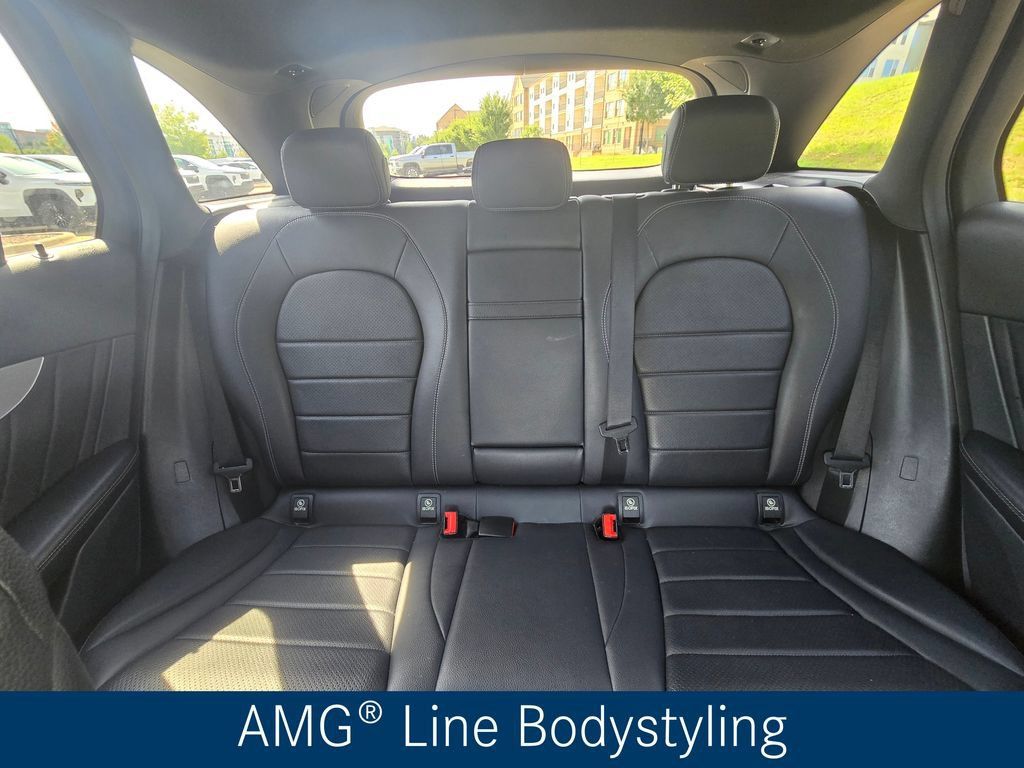 Used 2019 Mercedes-Benz GLC 300 4MATIC image 12