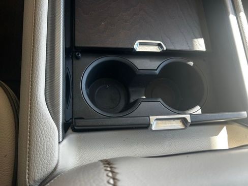 Used 2022 GMC Yukon XL Denali w/ Denali Ultimate Package image 15