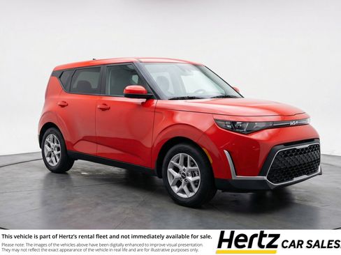 Used 2025 Kia Soul LX w/ LX Technology Package image 1