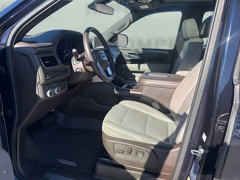 Used 2021 GMC Yukon SLT w/ SLT Luxury Plus Package image 9