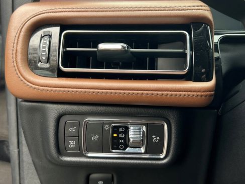 Certified 2022 Lincoln Nautilus Reserve w/ Cargo Utility Package image 26