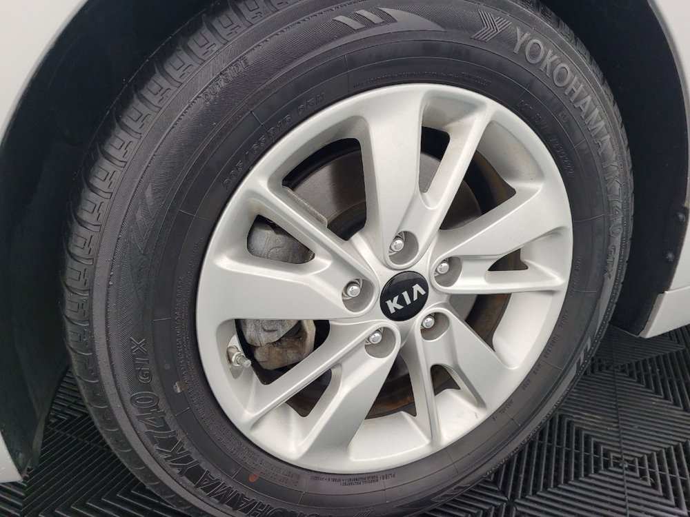 Used 2017 Kia Optima LX FWD image 31