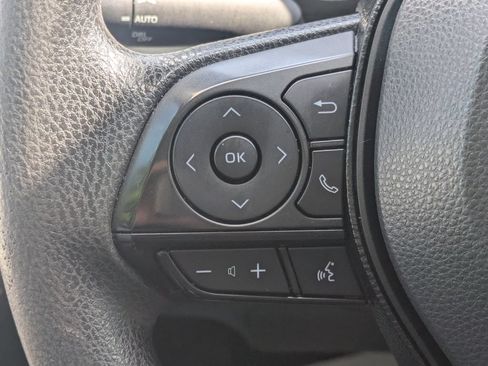 Used 2021 Toyota Corolla LE FWD image 23
