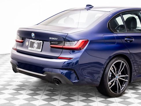 Certified 2022 BMW 330i xDrive Sedan w/ M Sport Package image 32