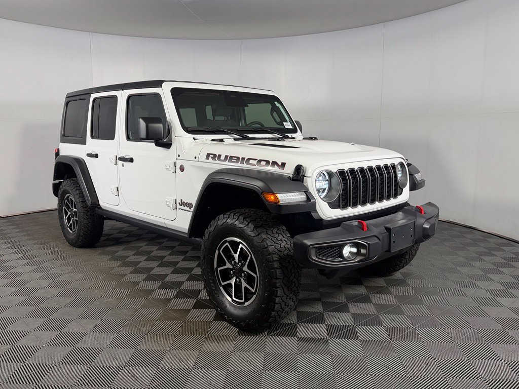 Used 2025 Jeep Wrangler Unlimited Rubicon w/ Convenience Group AWD/4WD image 5